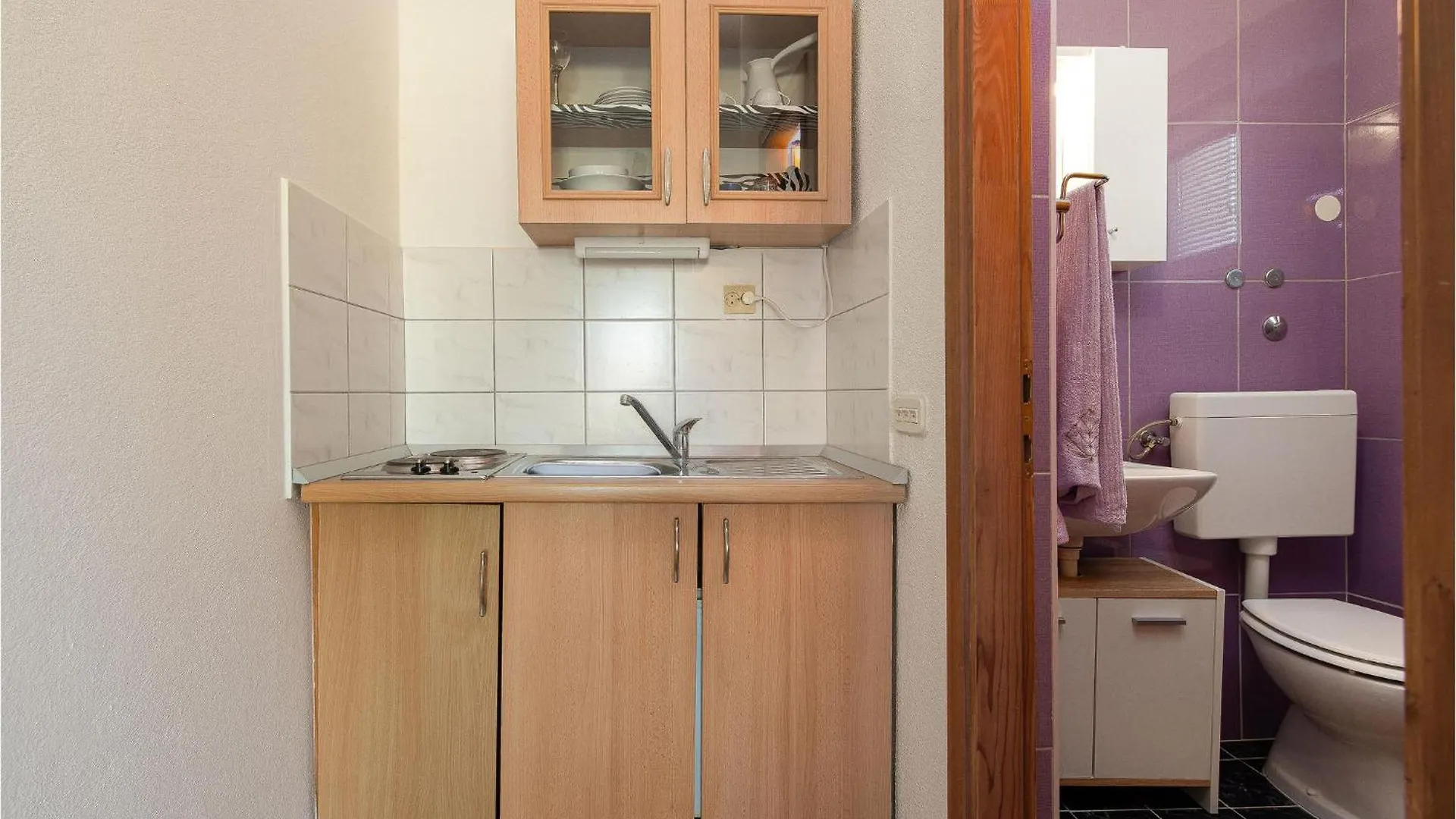 Gorgeous Apartment In Nin With Wifi