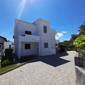  Apartment Niva